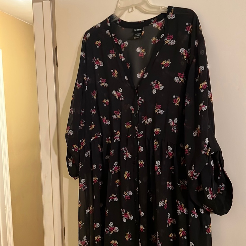 Torrid size 3 black floral top